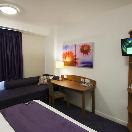 Premier Inn Derry / Londonderry Exterior photo