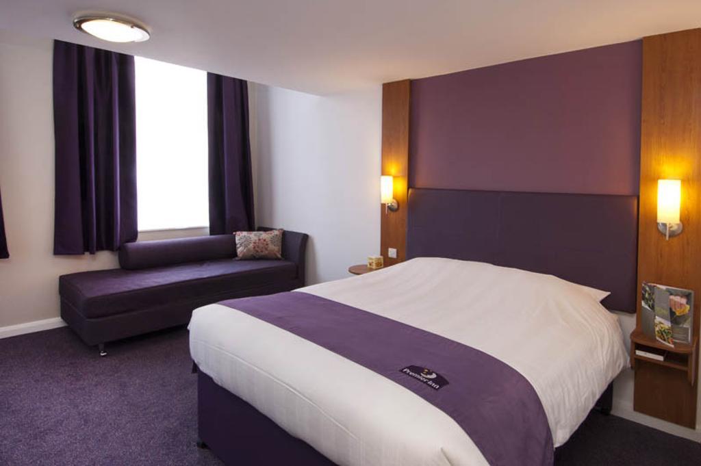 Premier Inn Derry / Londonderry Room photo