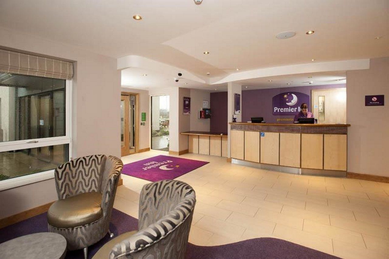 Premier Inn Derry / Londonderry Exterior photo