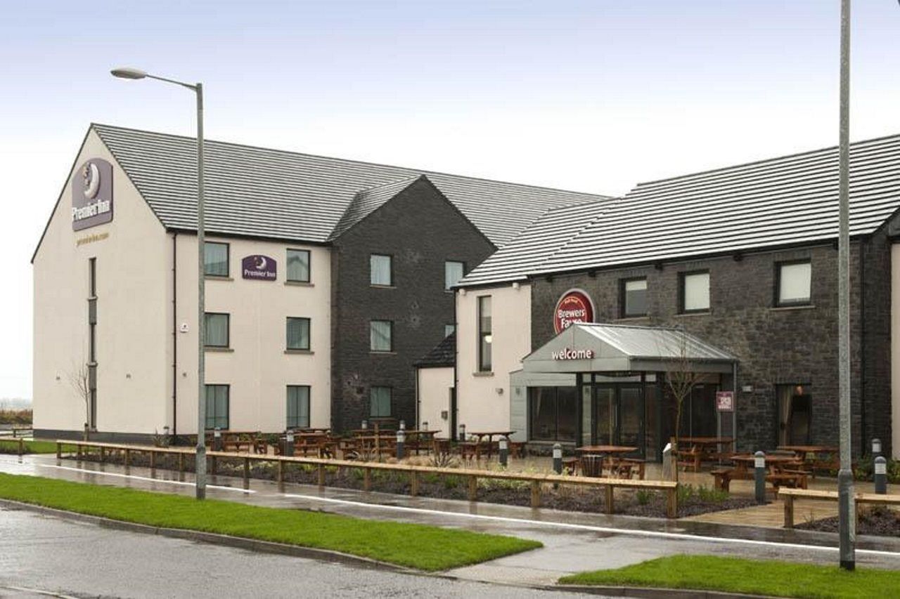 Premier Inn Derry / Londonderry Exterior photo