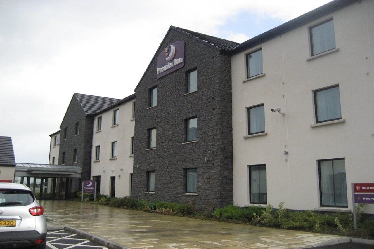 Premier Inn Derry / Londonderry Exterior photo