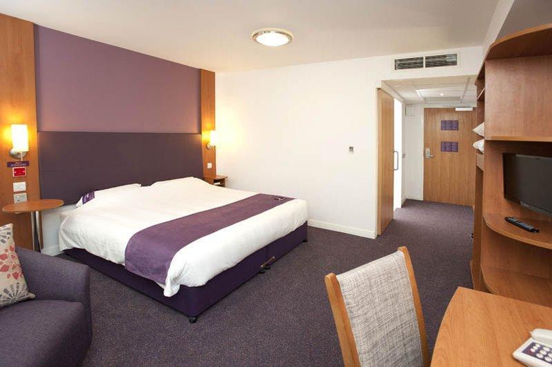Premier Inn Derry / Londonderry Exterior photo